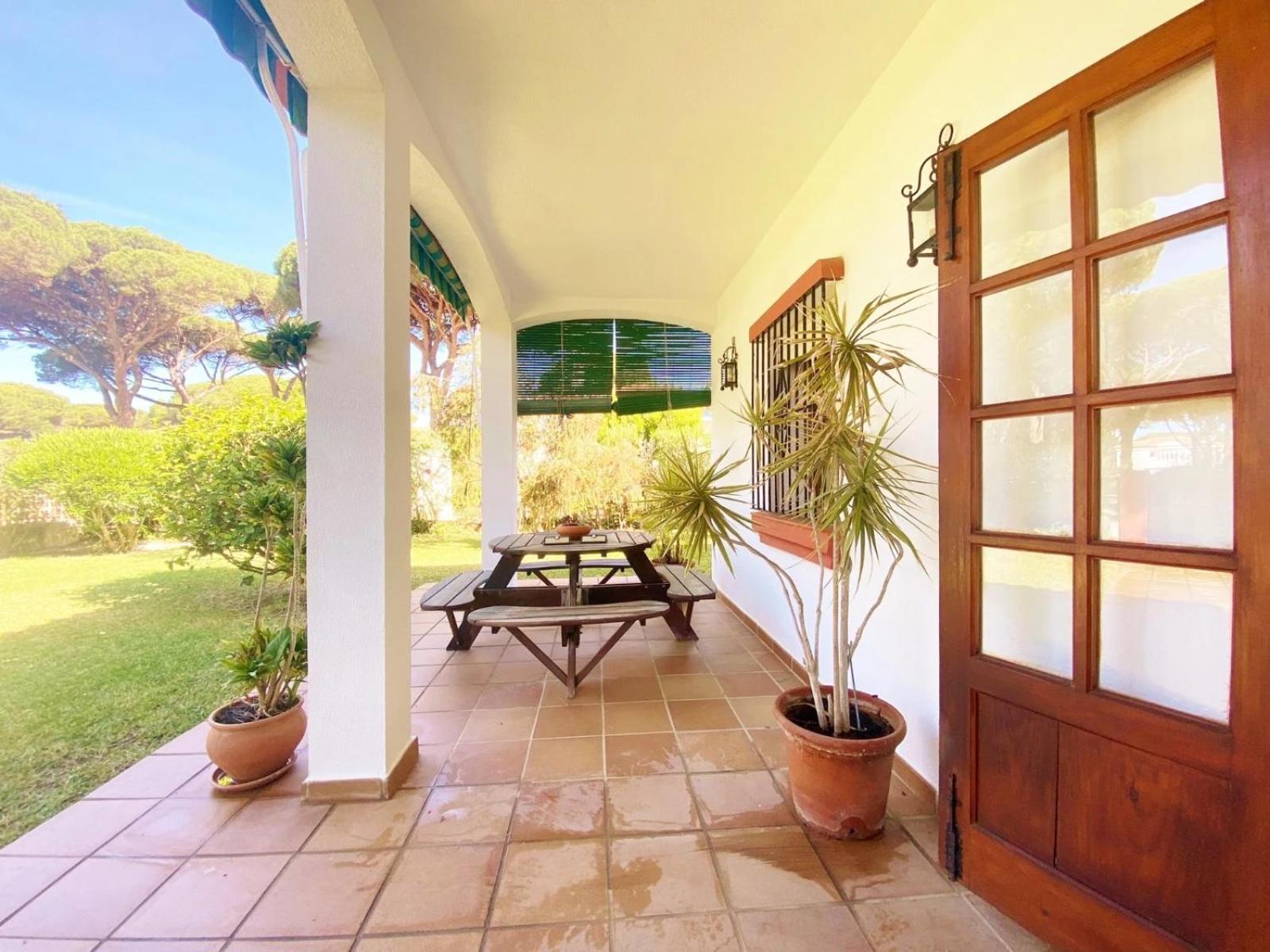 Chalet Roche A 300 Metros De La Playa Exterior photo