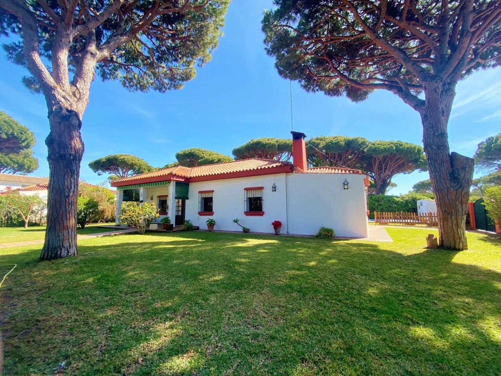 Chalet Roche A 300 Metros De La Playa Exterior photo